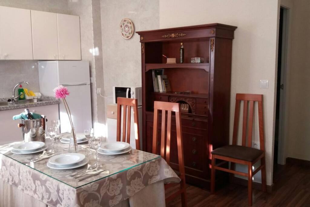 코르도바 Apartamento Al-Zhara, Junto Puente Romano 아파트 외부 사진